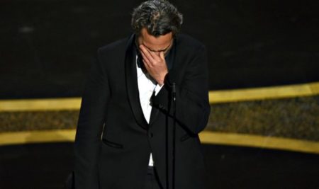Joaquin Phoenix Oscar 2020: Testo e traduzione del discorso